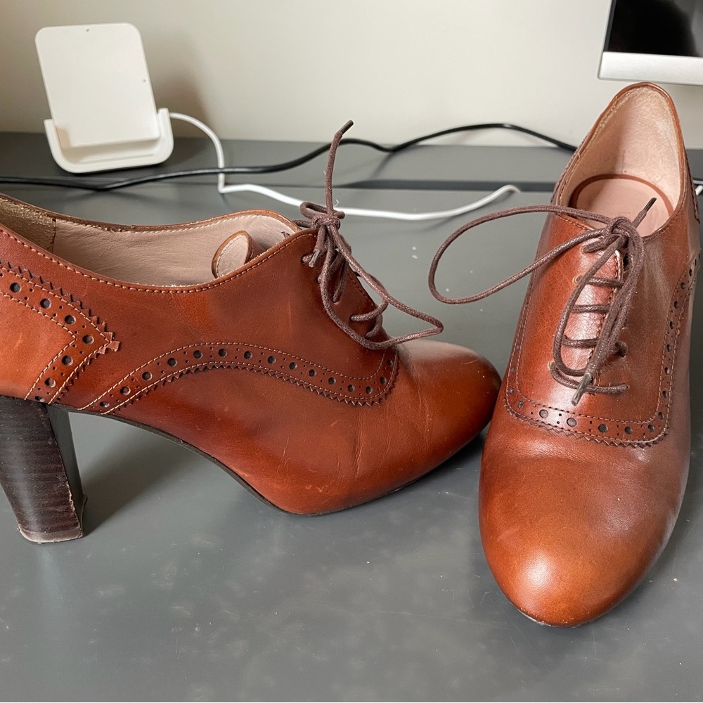 Chic Brown Leather Women's Heeled Brogues